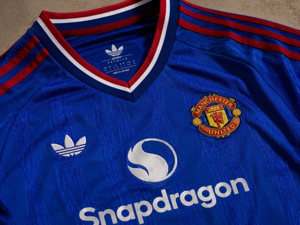 MAN UNITED AWAY KIT